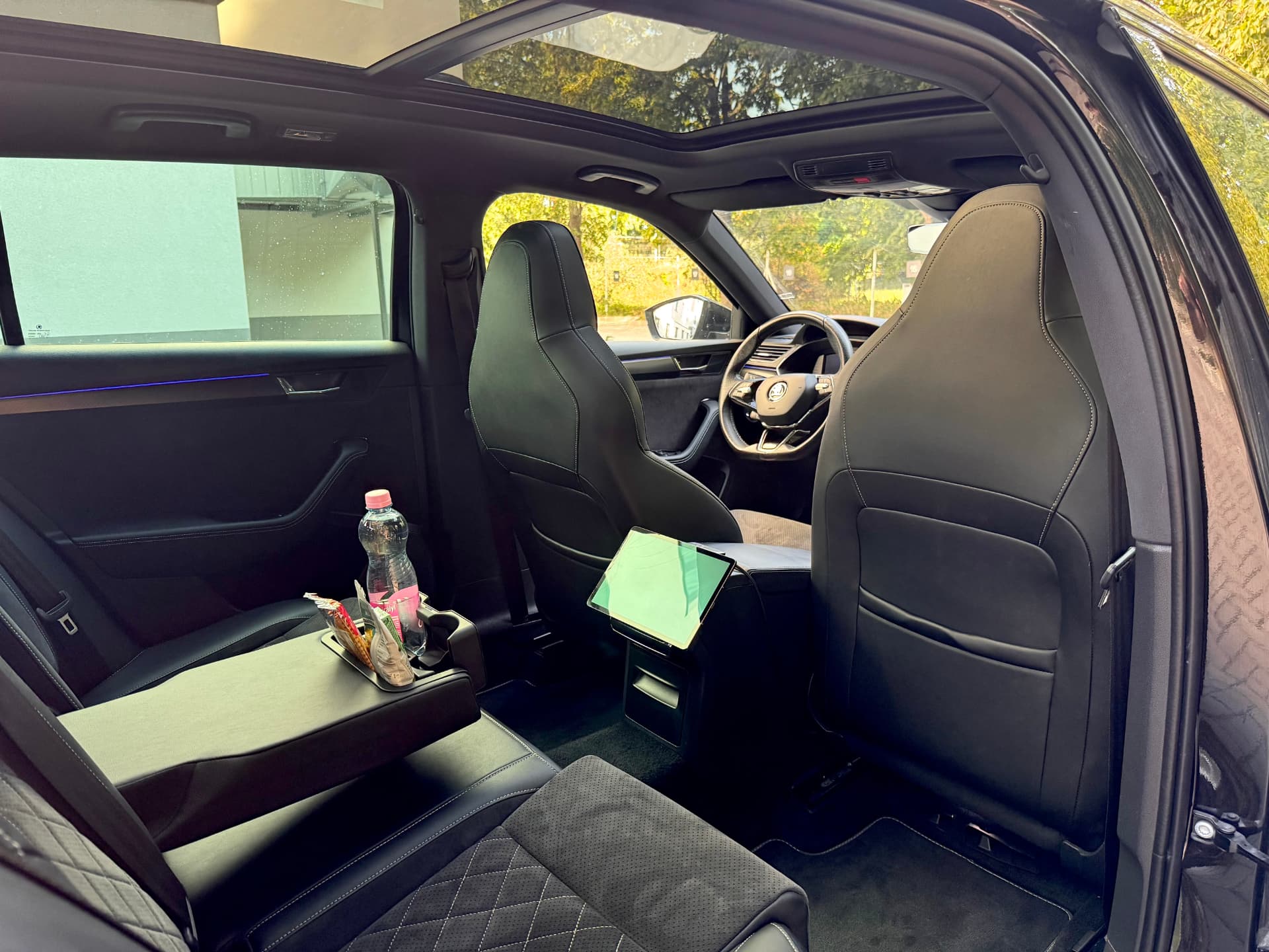 Interior of the Skoda Superb with panoramic roof